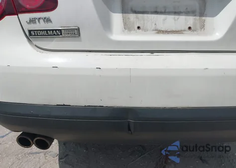 2010 Volkswagen Jetta Limited Edition from USA, damaged, VIN 3VWAZ7AJ7AM148894